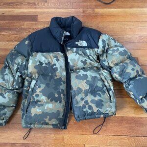 The North Face Nuptse 700 Down Puffer Jacket Camo - Men’s XL
